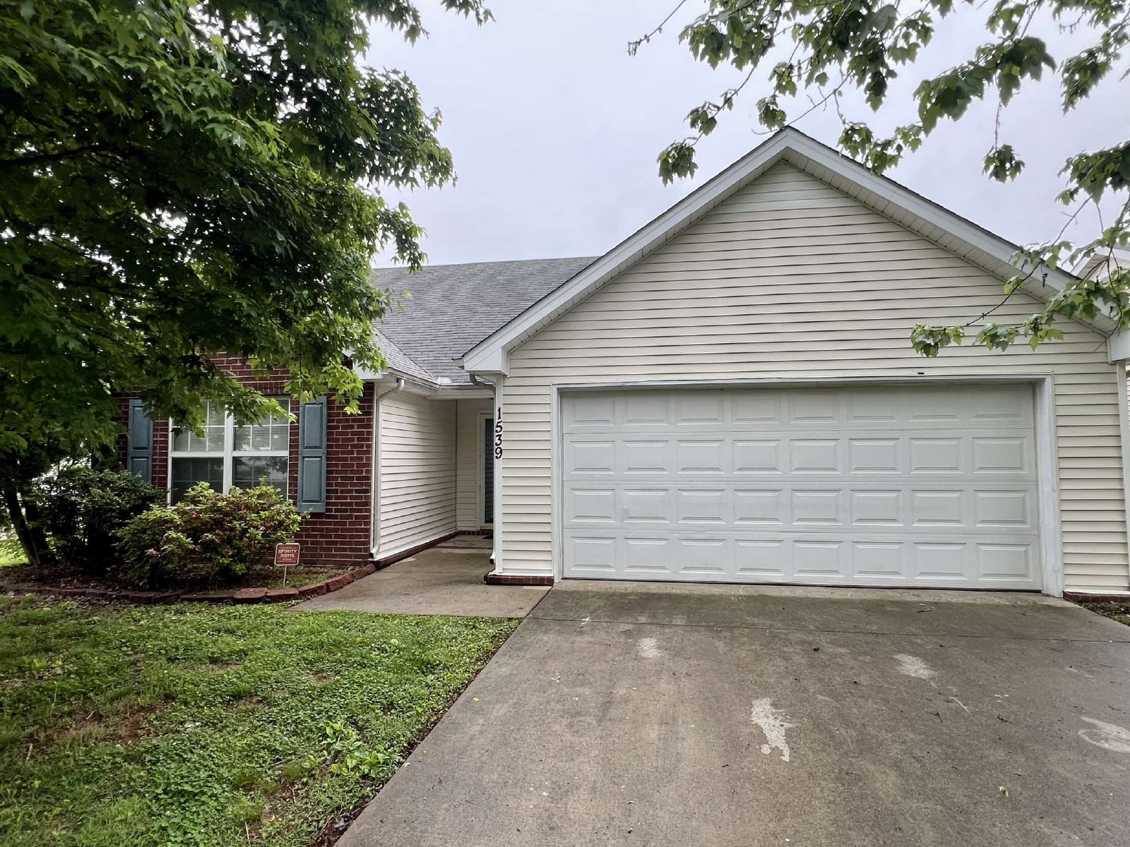 3x2 West Murfreesboro*One Level*Deck*Ready for move in! property image