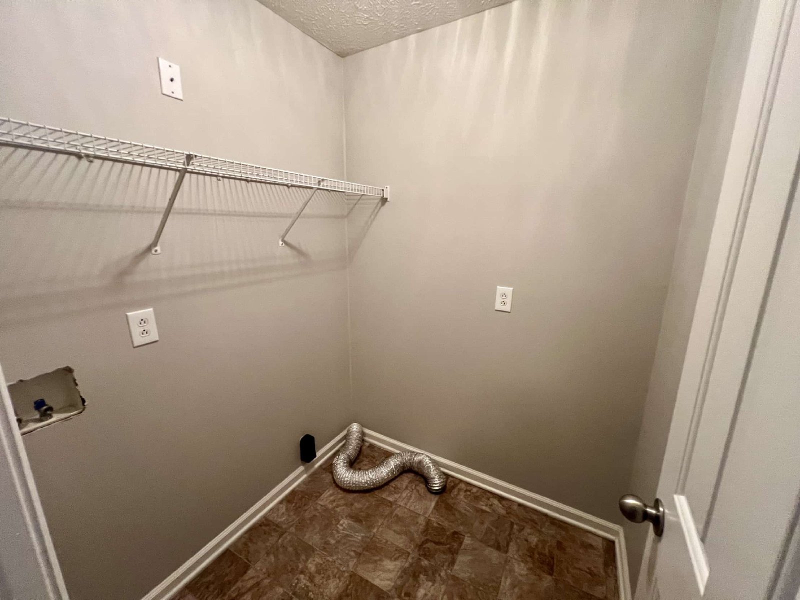 3x2 West Murfreesboro*One Level*Deck*Ready for move in! property image