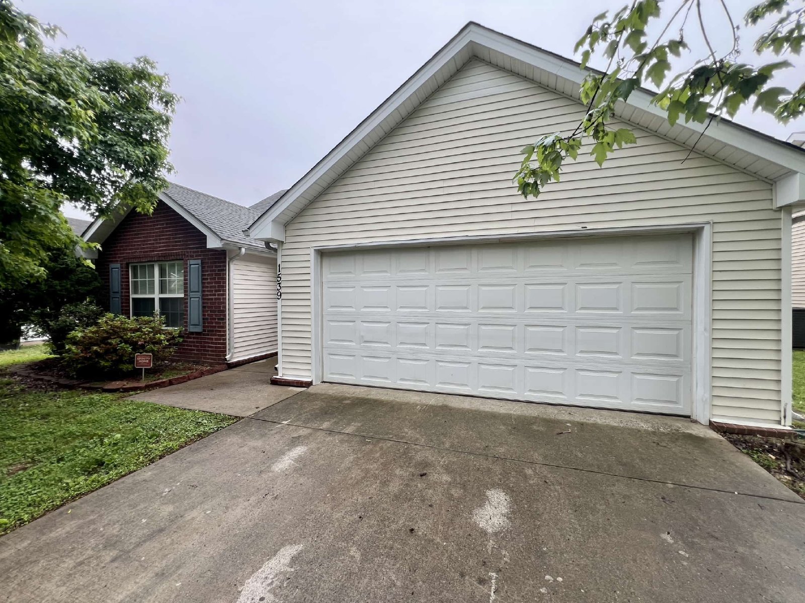 3x2 West Murfreesboro*One Level*Deck*Ready for move in! property image
