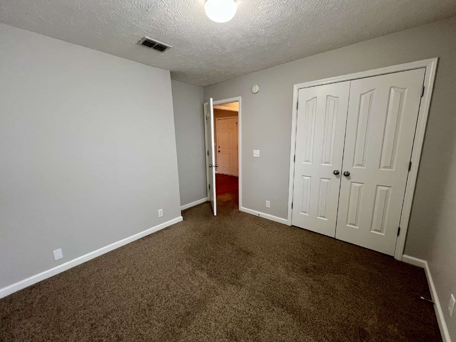 3x2 West Murfreesboro*One Level*Deck*Ready for move in! property image