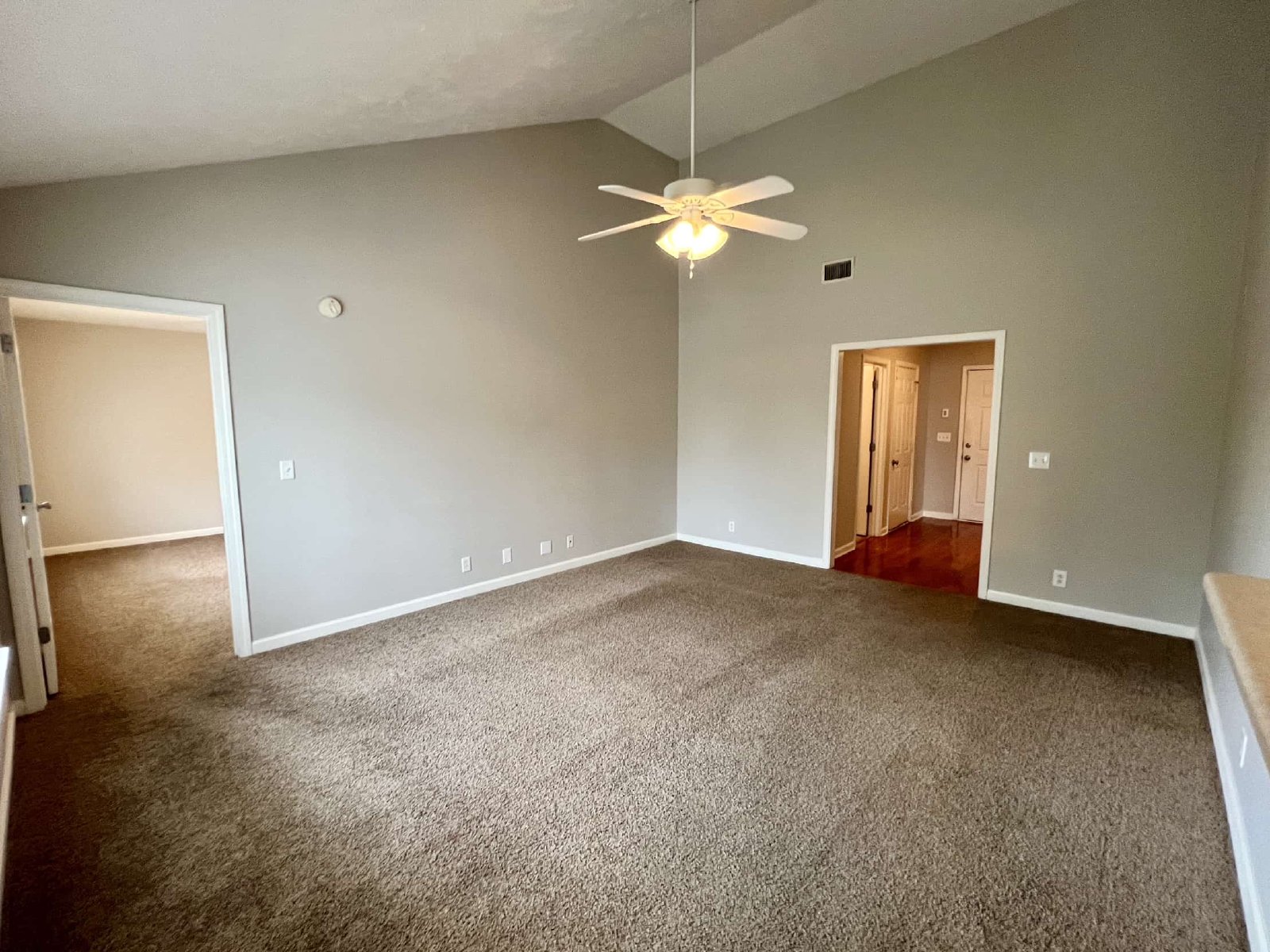 3x2 West Murfreesboro*One Level*Deck*Ready for move in! property image