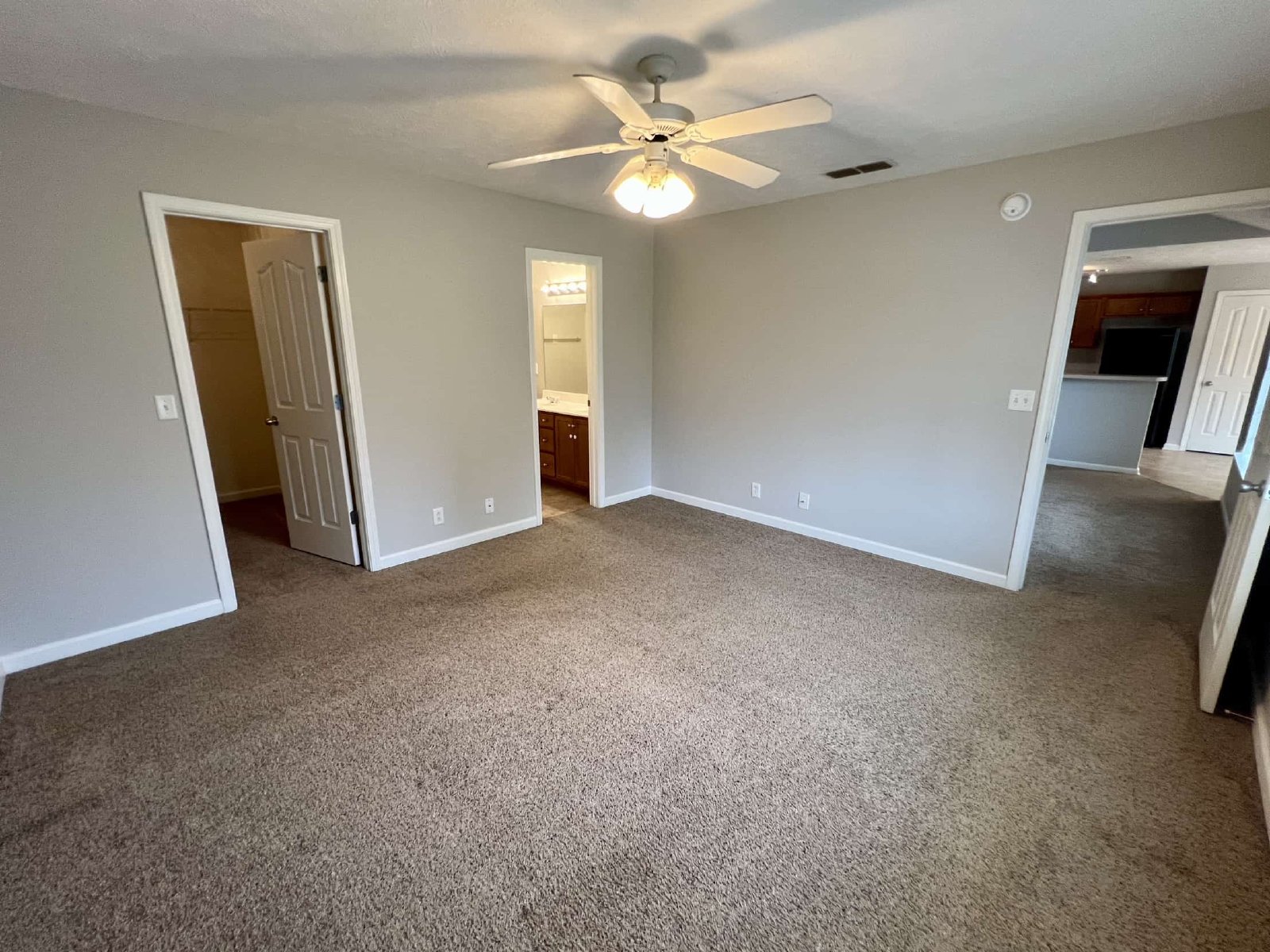 3x2 West Murfreesboro*One Level*Deck*Ready for move in! property image