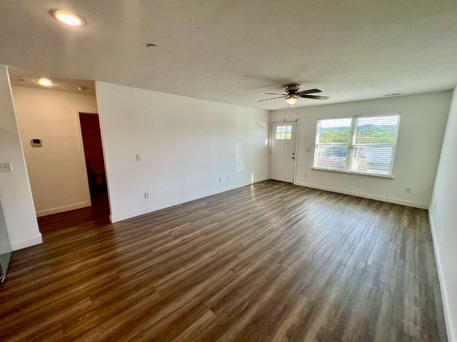 2 Bed, 1 Bath Luxury Townhomes in Woodbury! property image