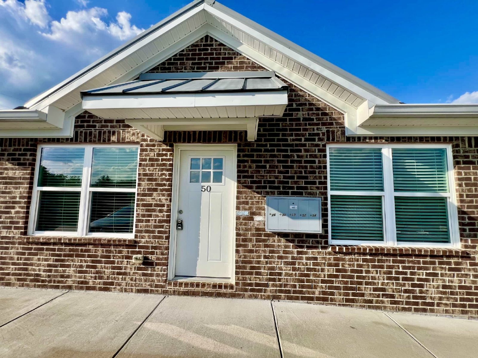 2 Bed, 1 Bath Luxury Townhomes in Woodbury! property image