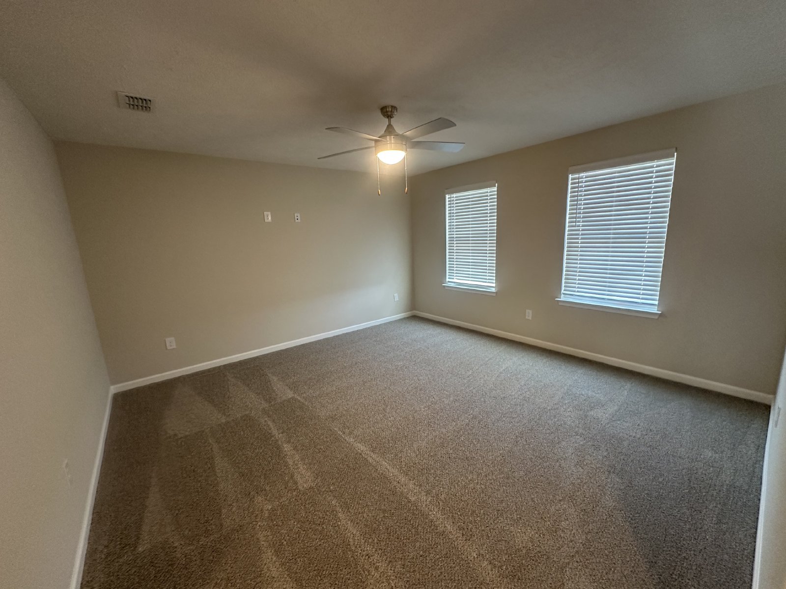 4 Bed 3 Bath Townhome Near The Heart Of Shelbyville! property image