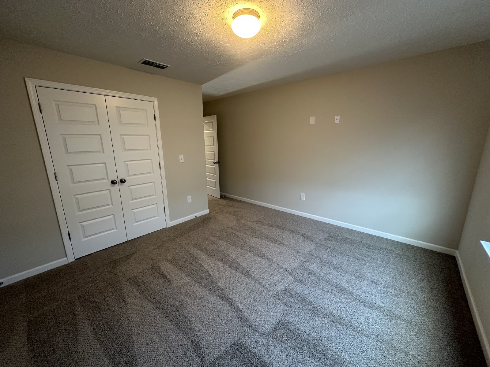 4 Bed 3 Bath Townhome Near The Heart Of Shelbyville! property image