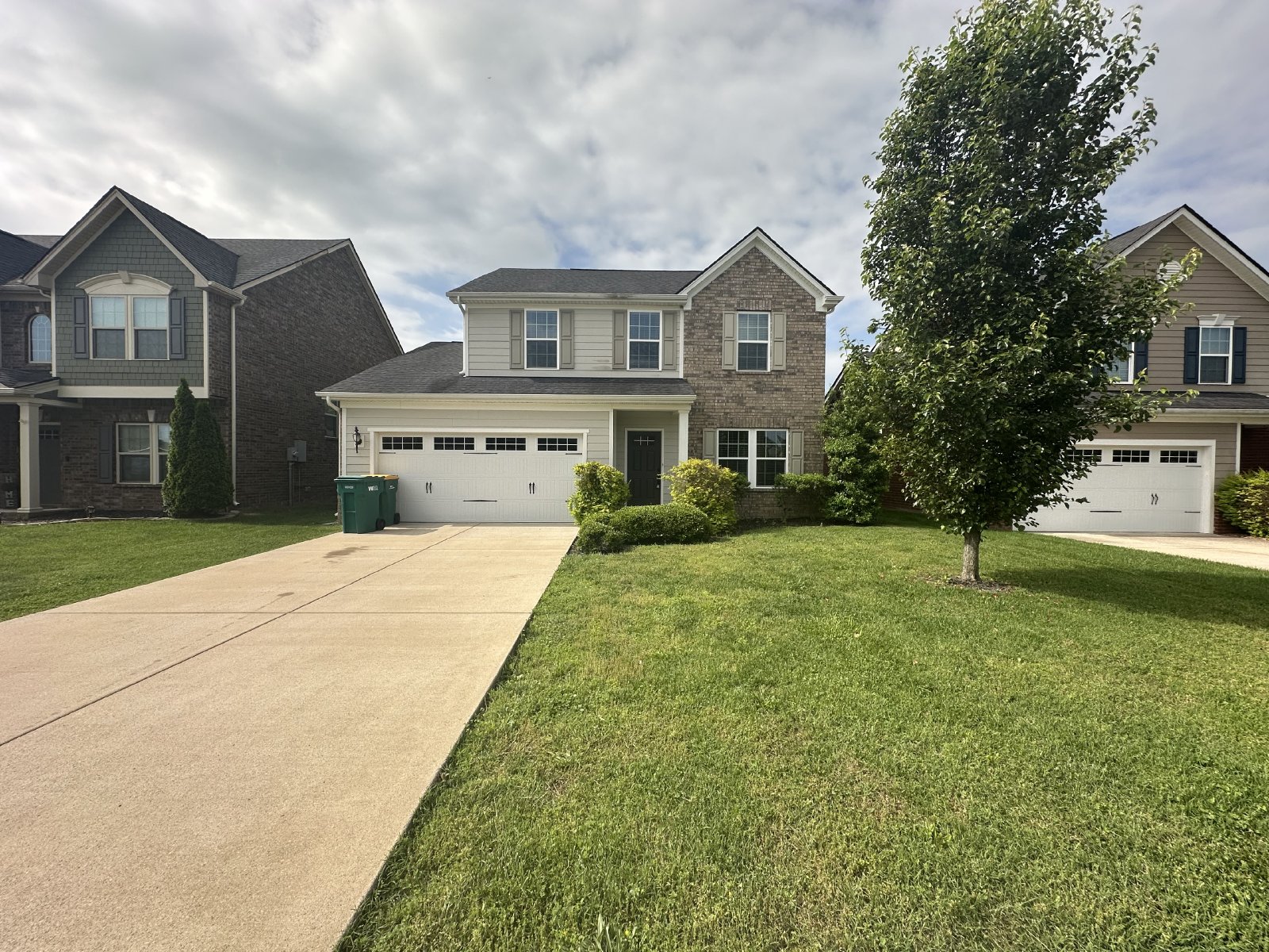 Charming 3BR 2.5BA Home Within Walking Distance To Wilco. Rec Center property image