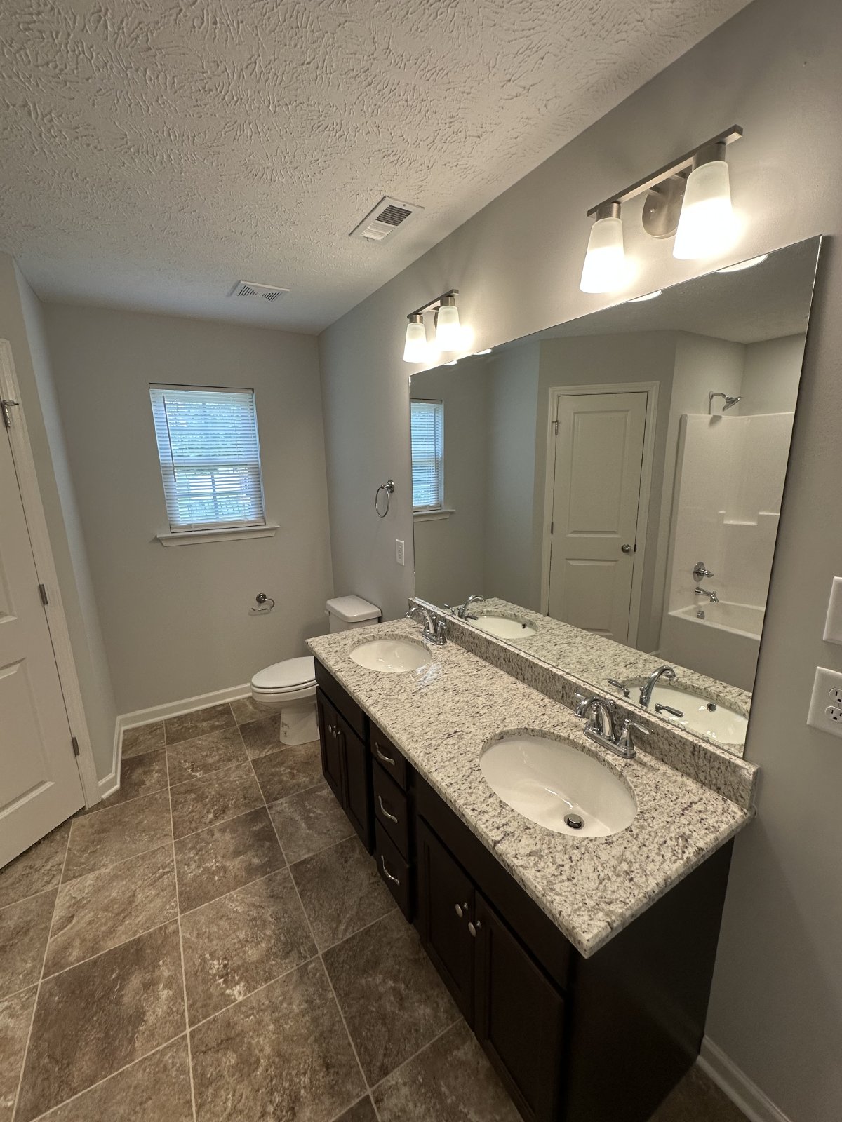 Beautiful Home in Manchester! property image