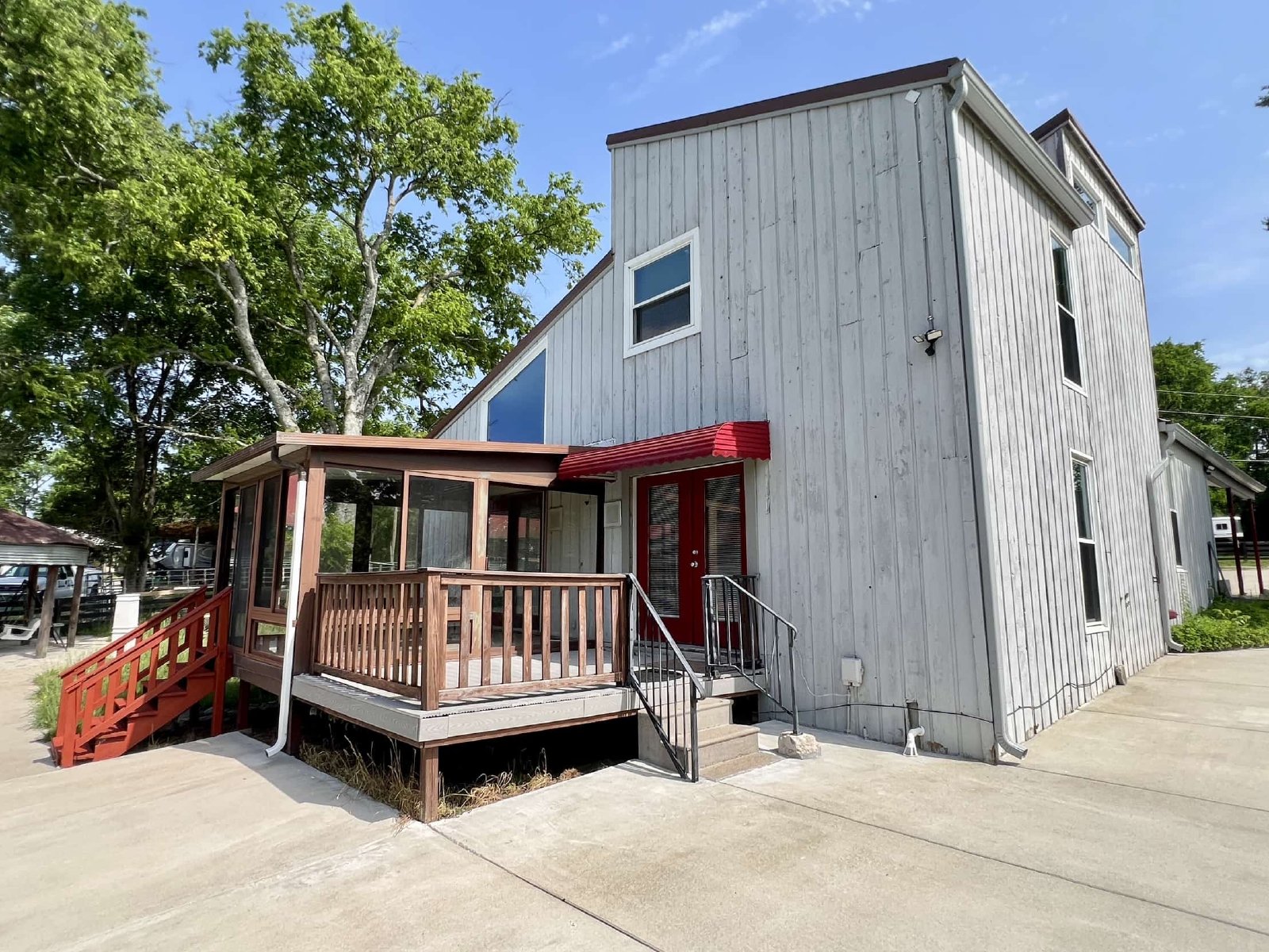 Cabin Style Home on Equestrian Farm *Private Pool* property image