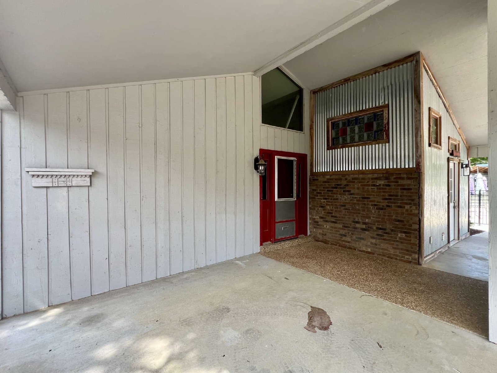 Cabin Style Home on Equestrian Farm *Private Pool* property image