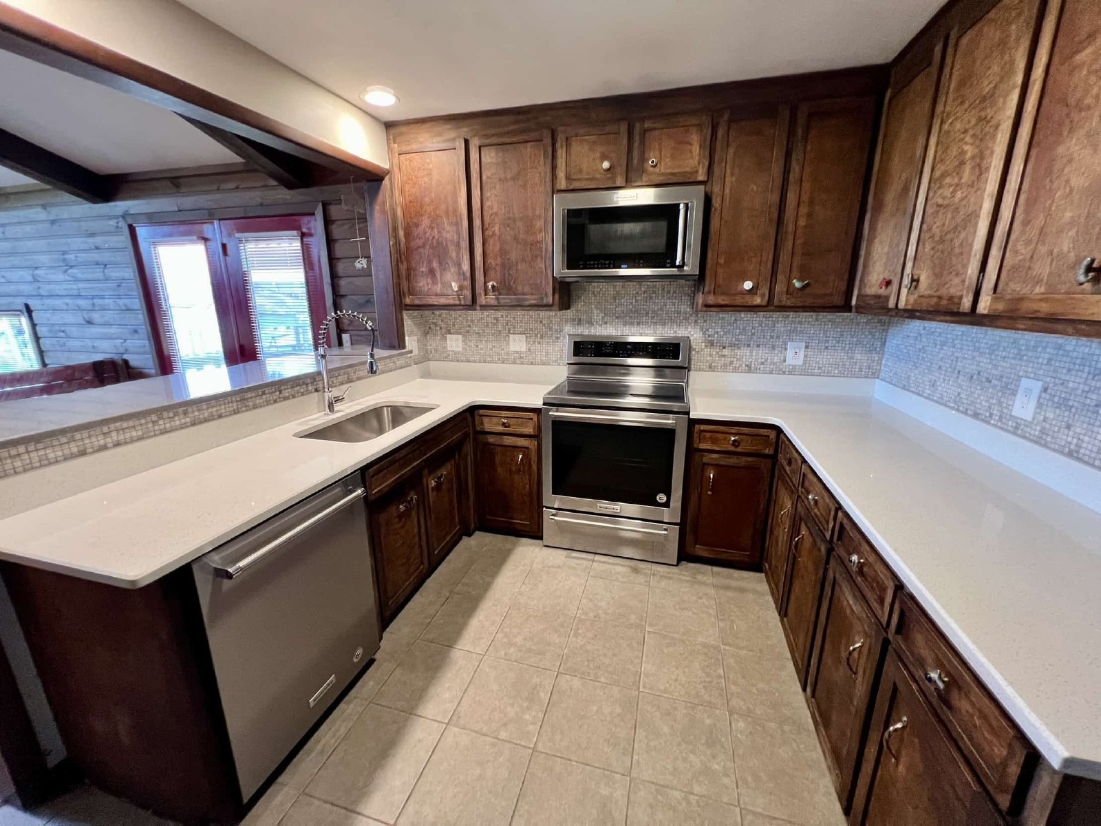 Cabin Style Home on Equestrian Farm *Private Pool* property image