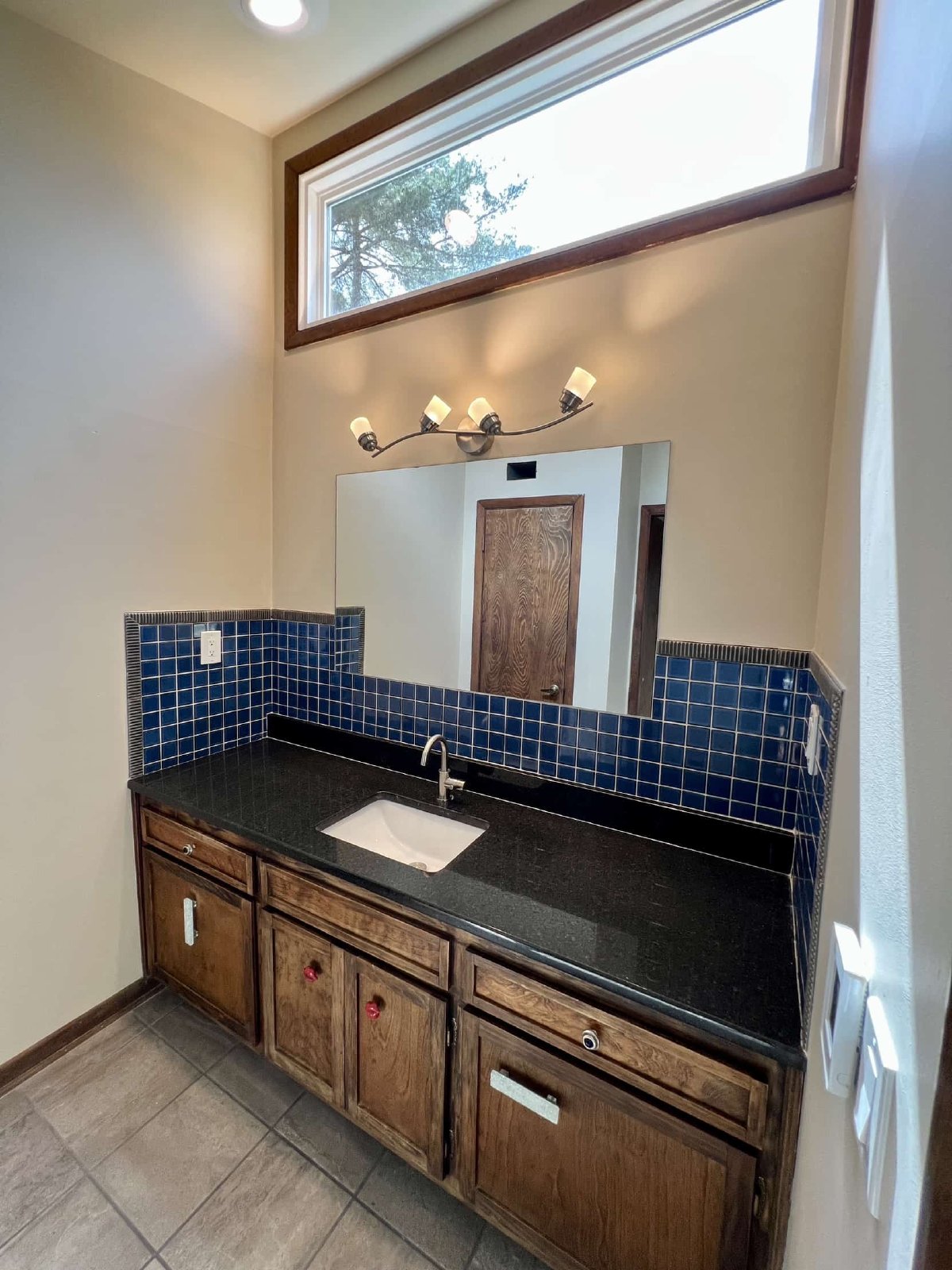 Cabin Style Home on Equestrian Farm *Private Pool* property image