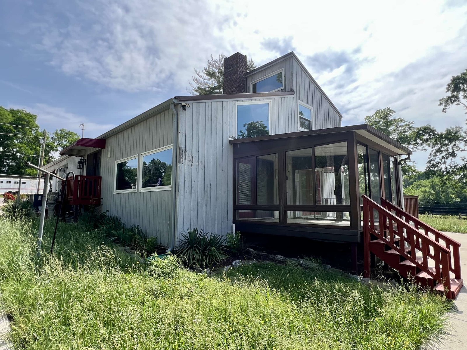 Cabin Style Home on Equestrian Farm *Private Pool* property image