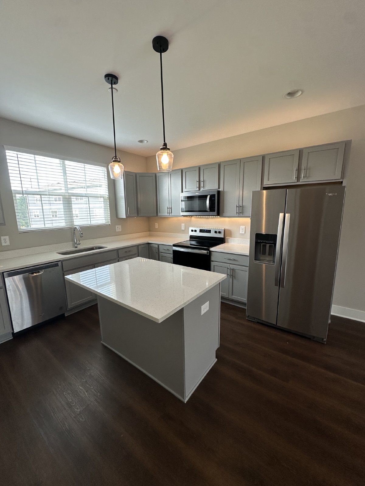 Beautiful 2 Bedroom 2.5 Bathroom Townhome - CHAPEL HILL property image