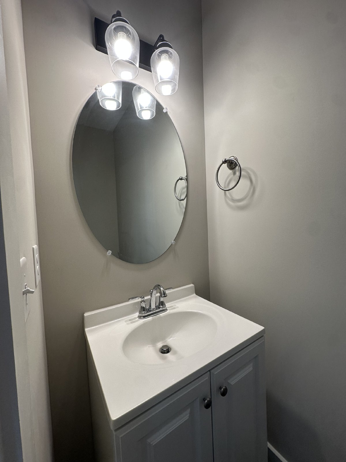 Beautiful 2 Bedroom 2.5 Bathroom Townhome - CHAPEL HILL property image