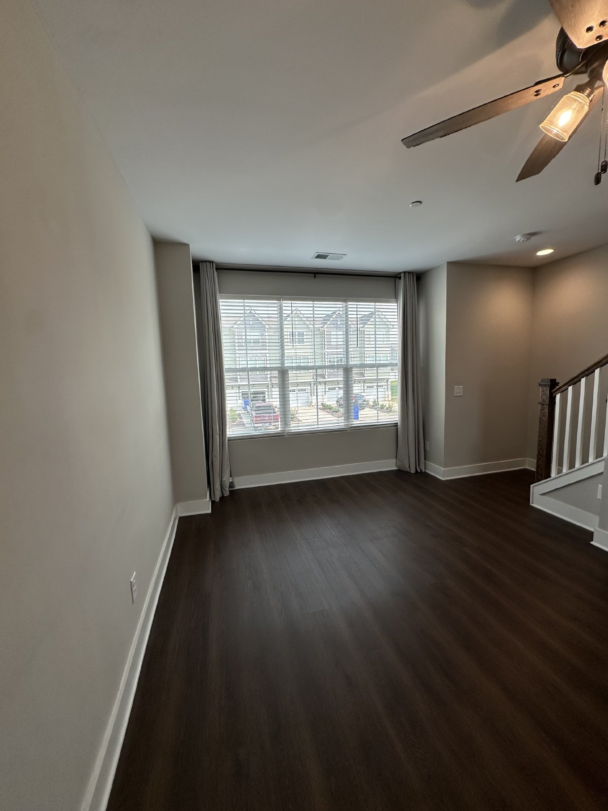 Beautiful 2 Bedroom 2.5 Bathroom Townhome - CHAPEL HILL property image