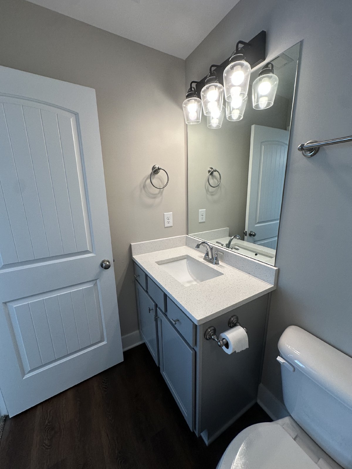 Beautiful 2 Bedroom 2.5 Bathroom Townhome - CHAPEL HILL property image