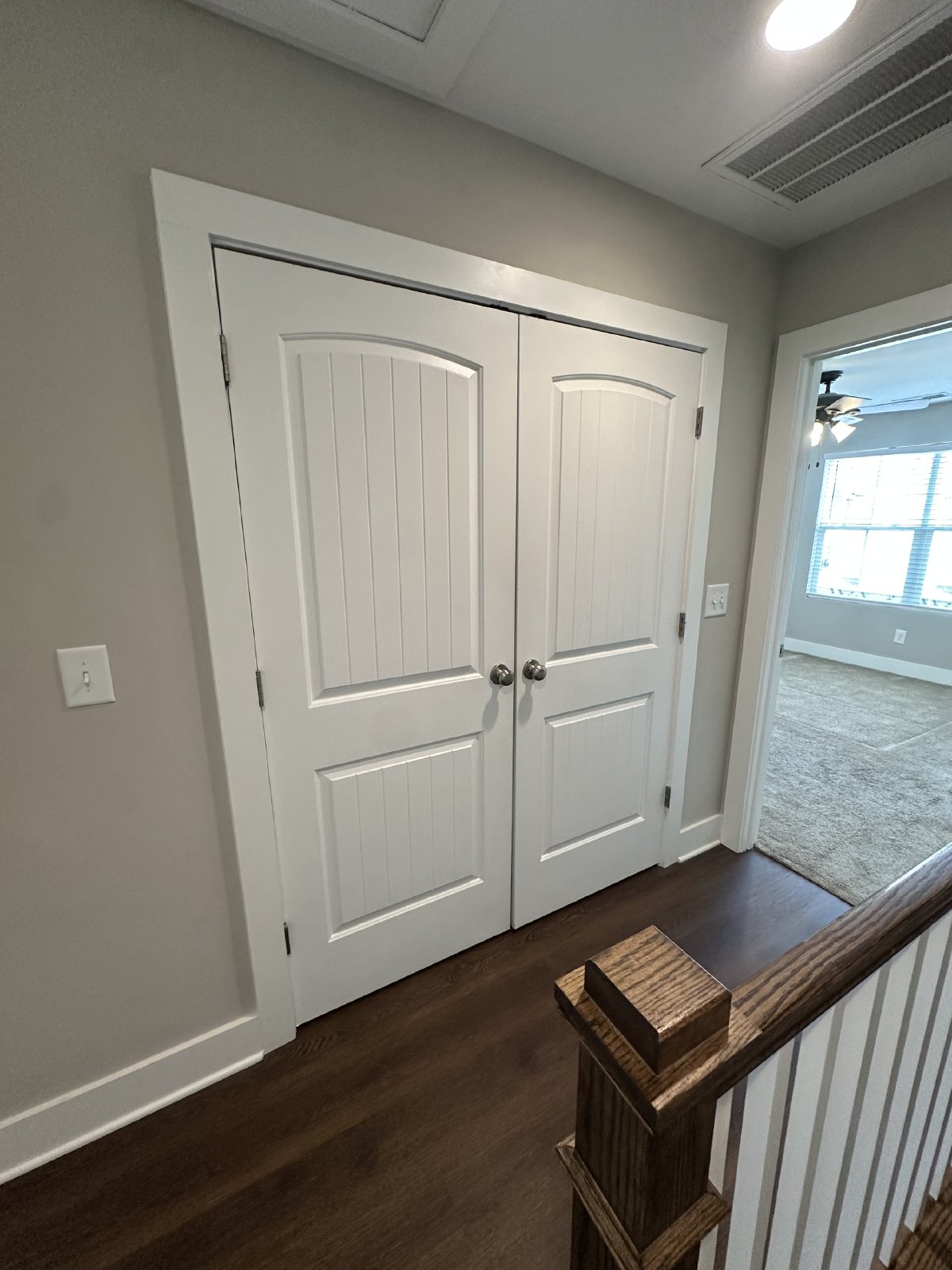 Beautiful 2 Bedroom 2.5 Bathroom Townhome - CHAPEL HILL property image