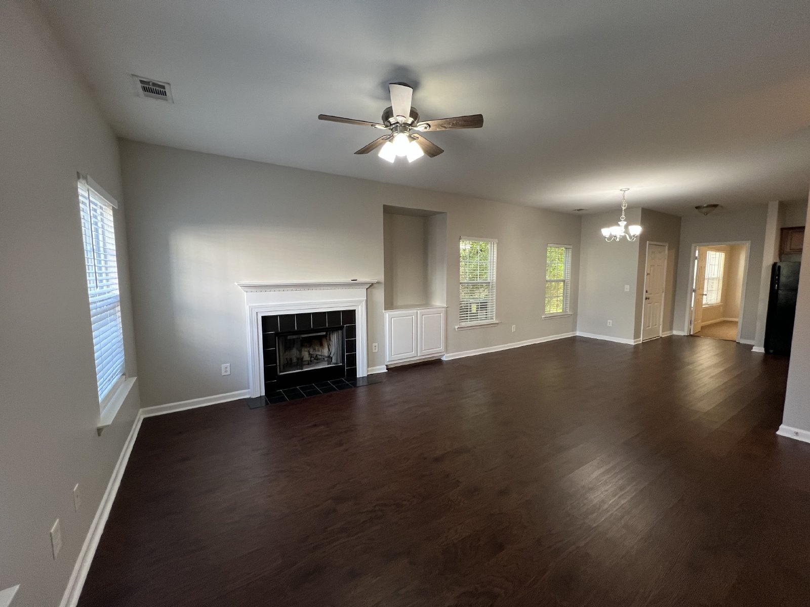 Available Now! 3 BR 2.5 Bath End Unit Townhome in Davidson County! property image