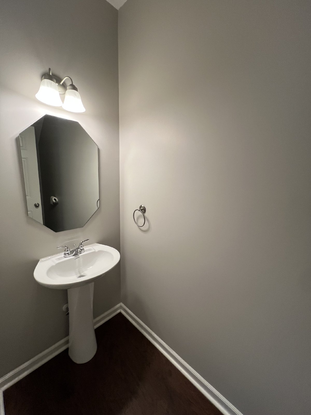 Available Now! 3 BR 2.5 Bath End Unit Townhome in Davidson County! property image