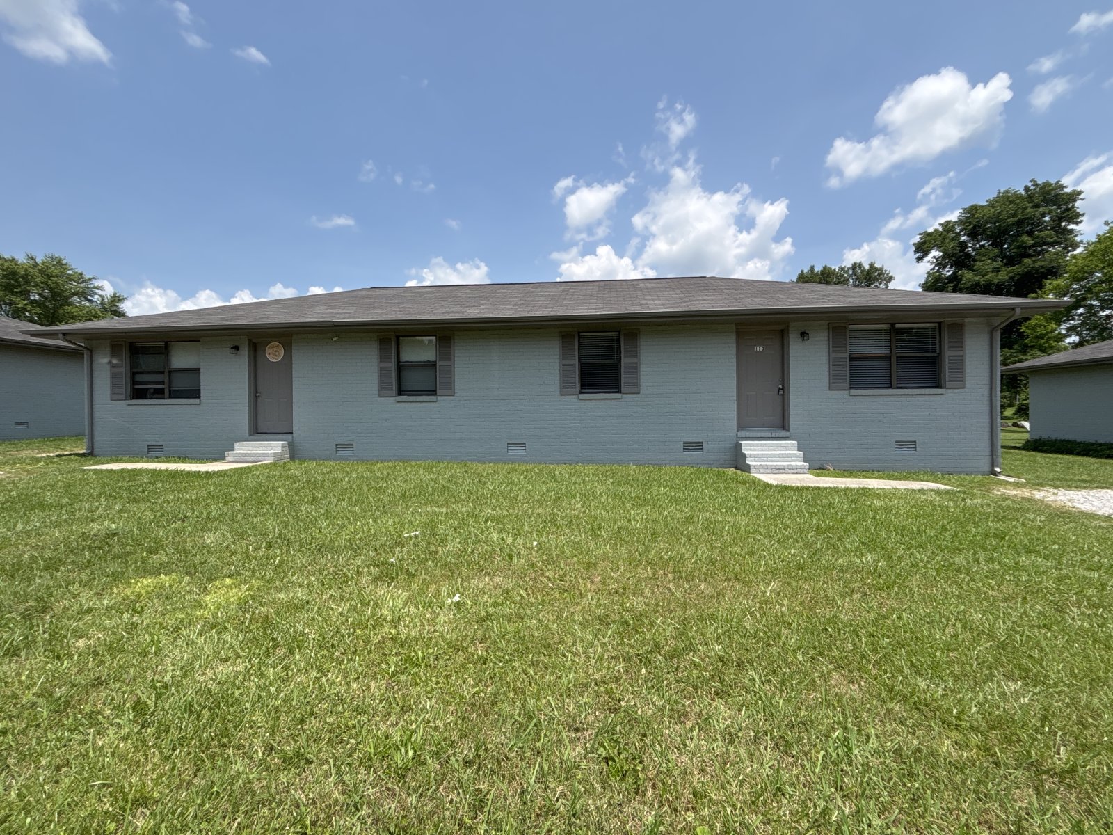 Renovated 2 Bedroom Duplex in Manchester! property image