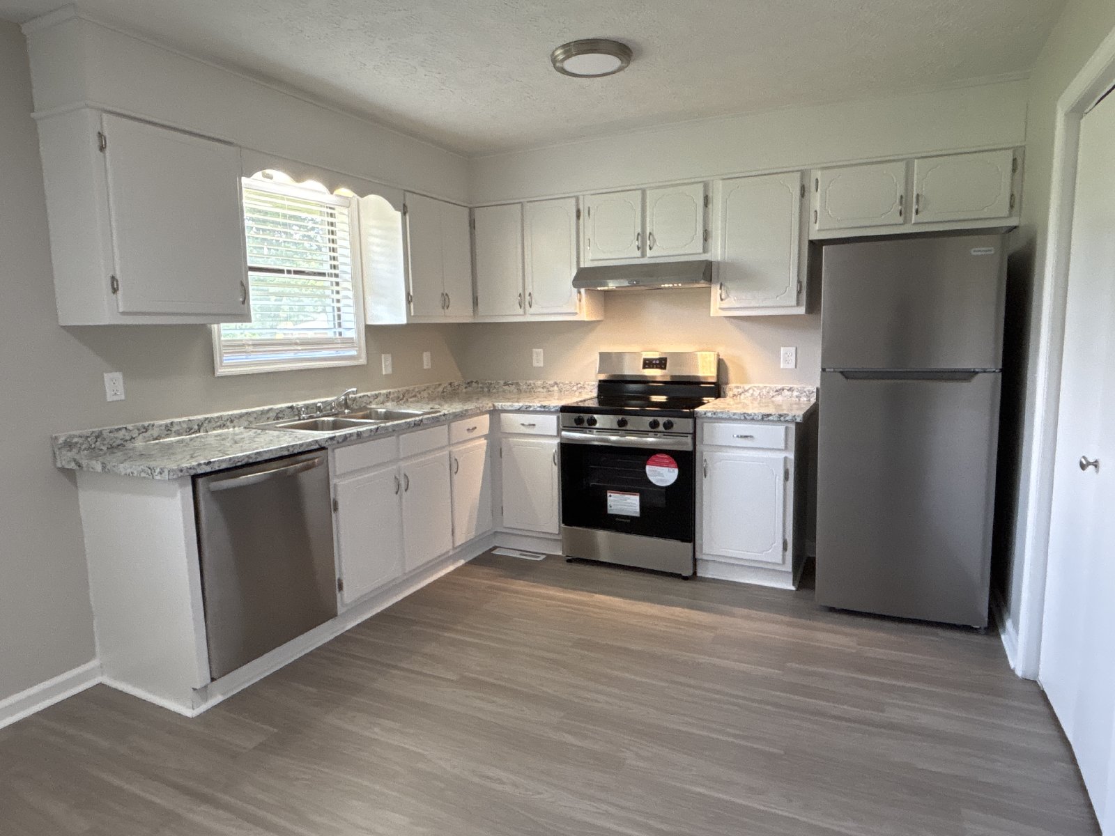 Renovated 2 Bedroom Duplex in Manchester! property image