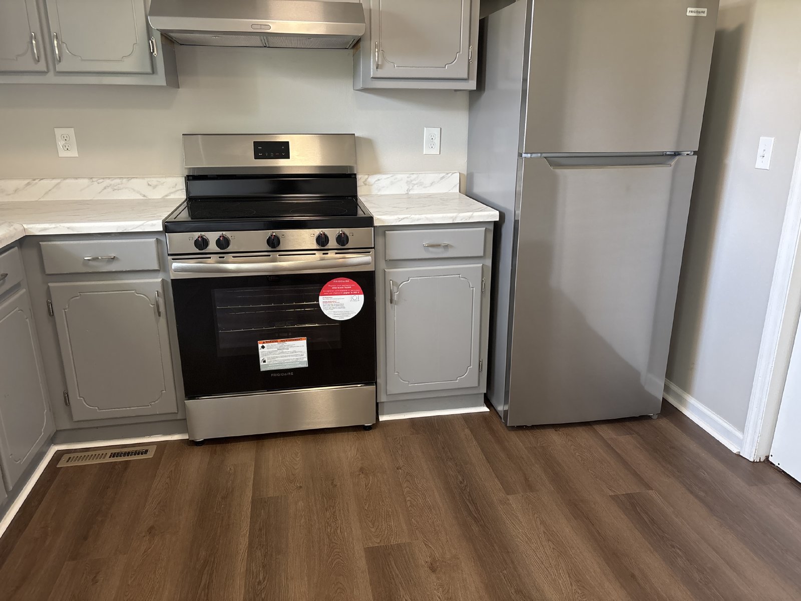 Freshly Renovated 2 Bedroom Duplex in Manchester! property image