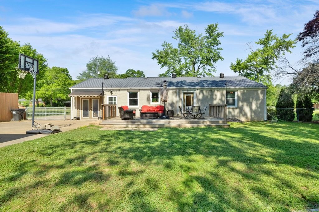 Charming 2 Bed Home I Open Floor Plan w/ Bonus Room Near MTSU property image