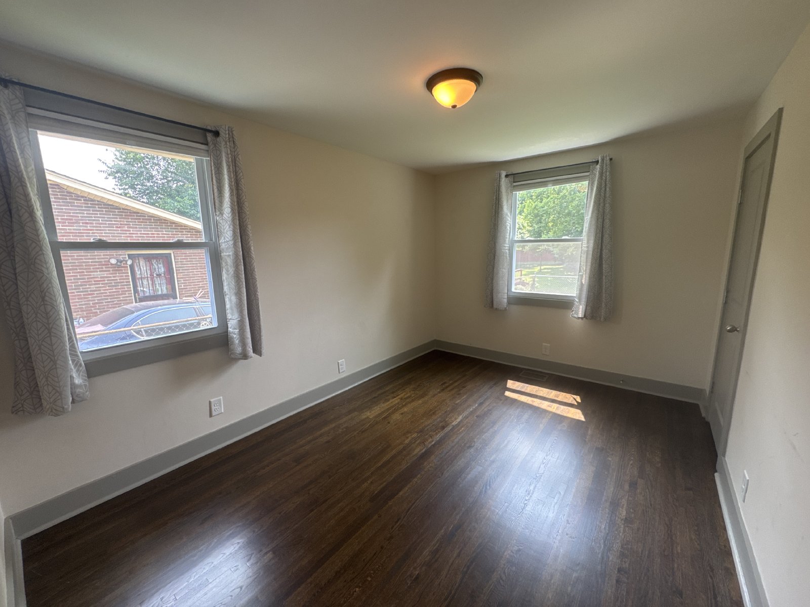 For Rent – Fully Renovated 3-Bed, 2-Bath Home in Prime Location! property image