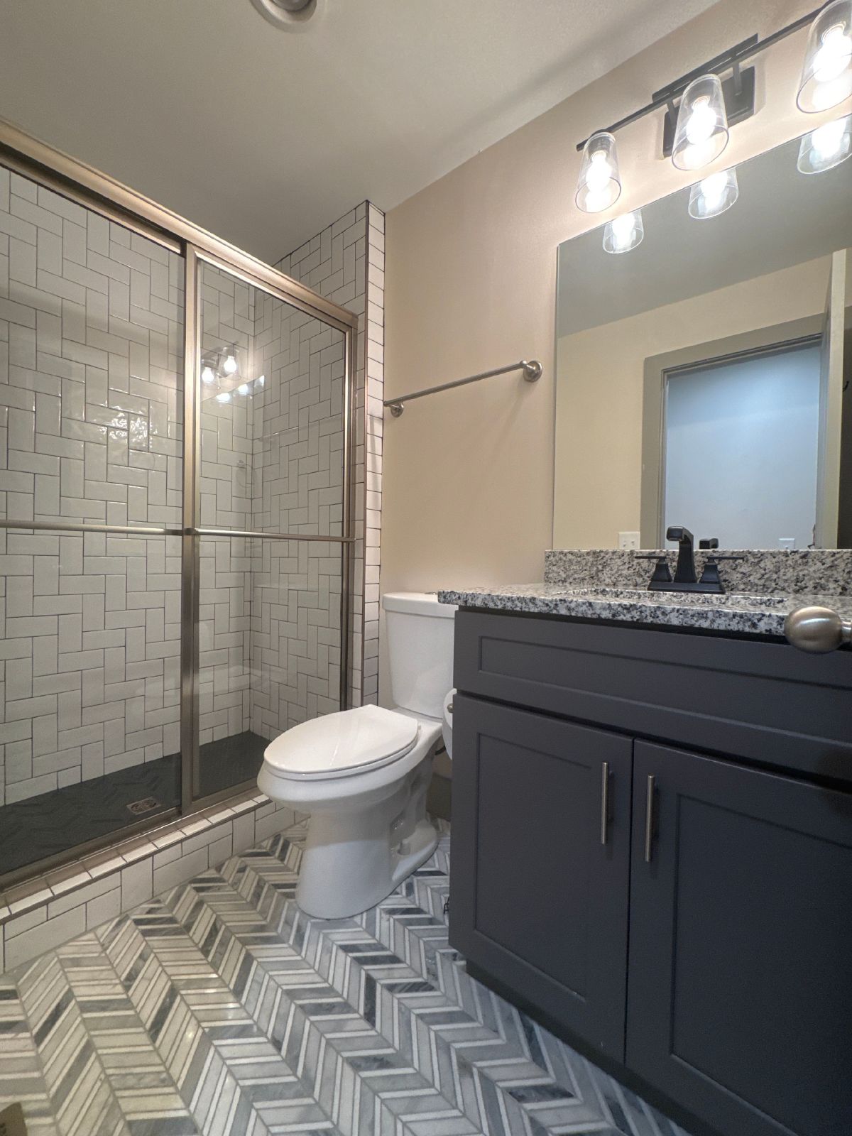 For Rent – Fully Renovated 3-Bed, 2-Bath Home in Prime Location! property image