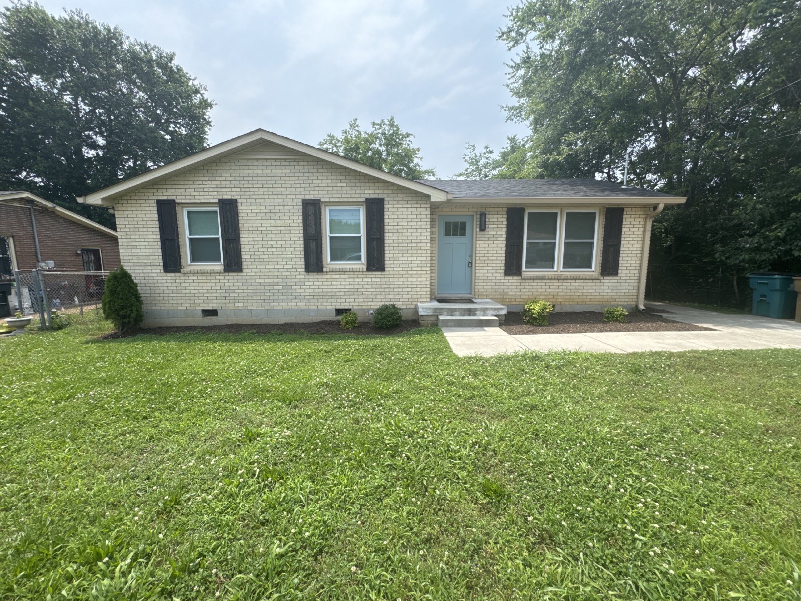 For Rent – Fully Renovated 3-Bed, 2-Bath Home in Prime Location! property image