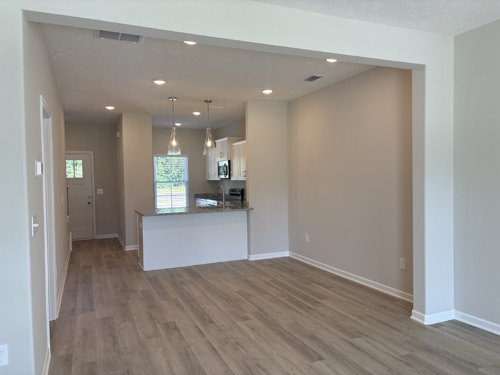 BRAND NEW 4 Bed 3 Bath Townhome Near The Heart Of Shelbyville! property image