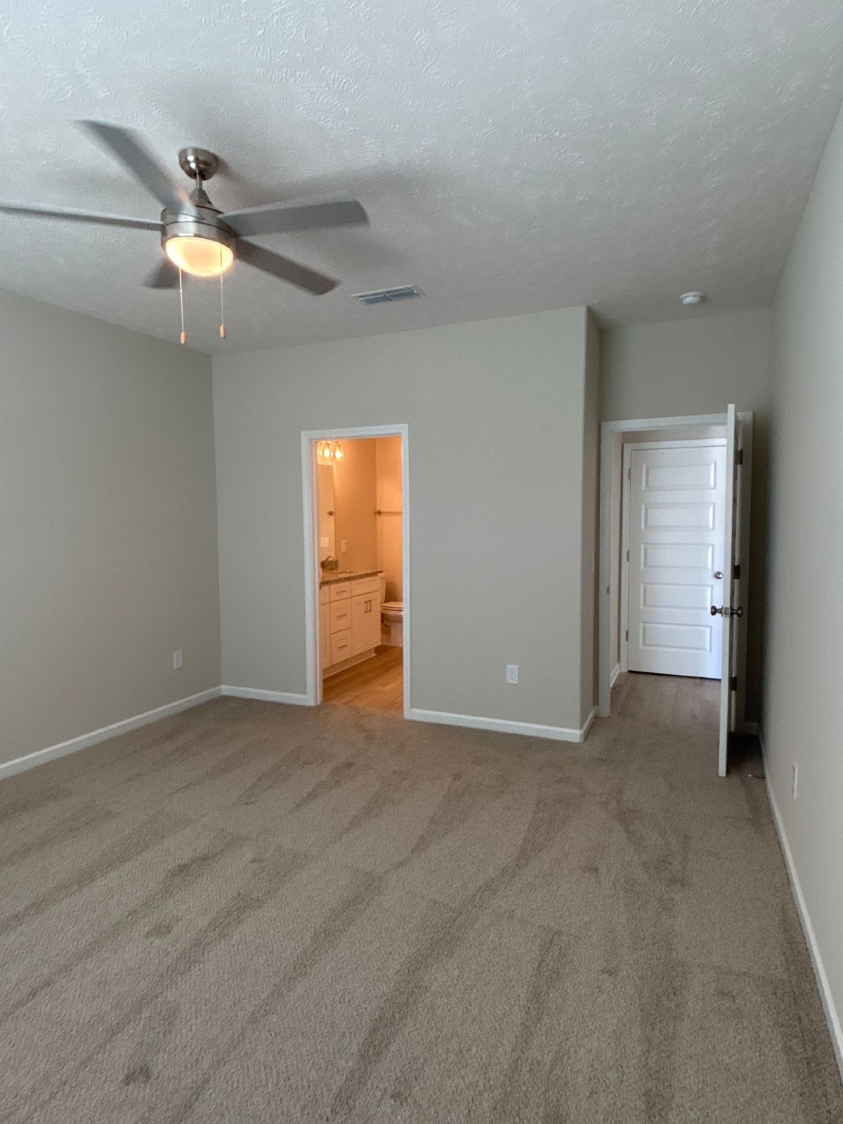 BRAND NEW 4 Bed 3 Bath Townhome Near The Heart Of Shelbyville! property image