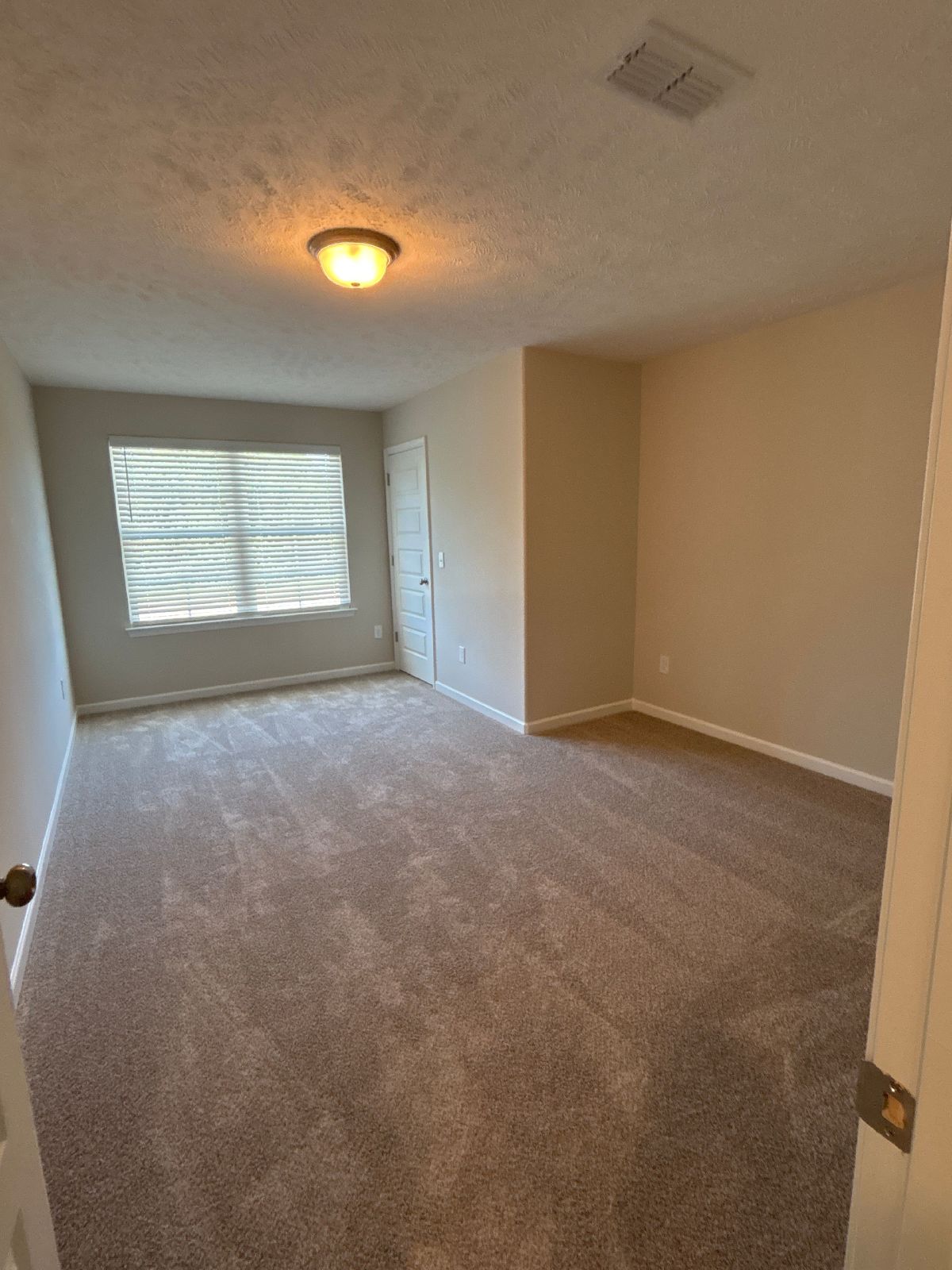 BRAND NEW 4 Bed 3 Bath Townhome Near The Heart Of Shelbyville! property image