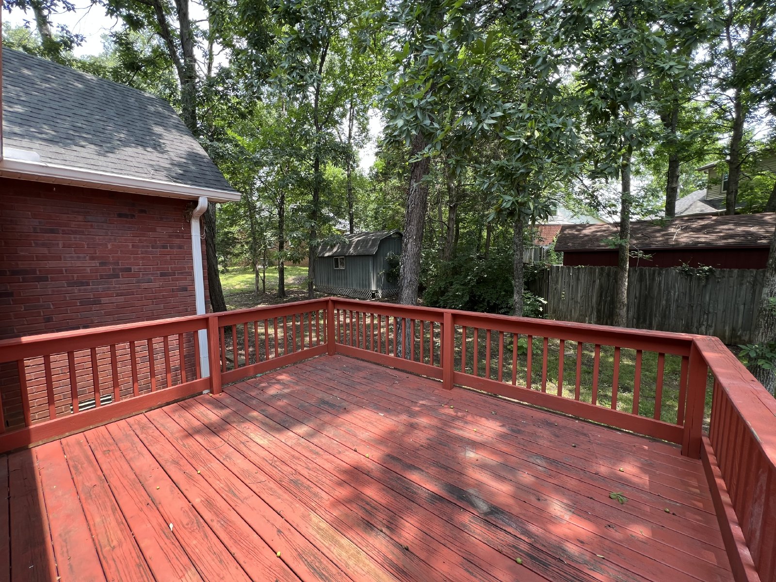 Smyrna Brick 4 bedrooms Available Now! Primary Bedroom Downstairs property image