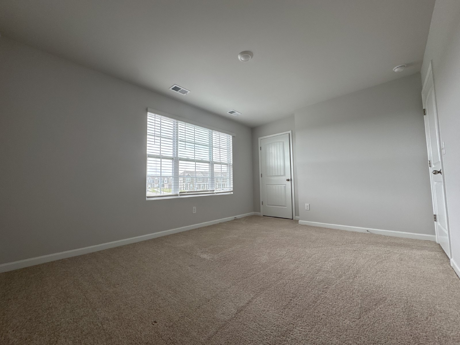 Beautiful 3BR/2.5BA Townhome in a Prime Location! property image