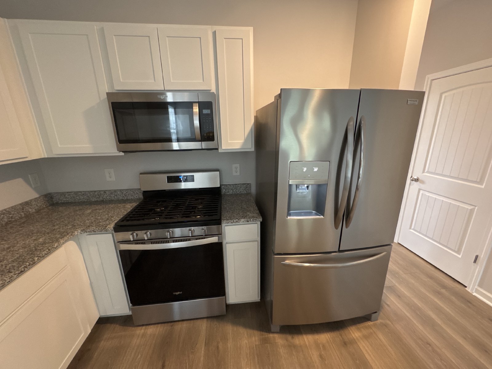 Beautiful 3BR/2.5BA Townhome in a Prime Location! property image