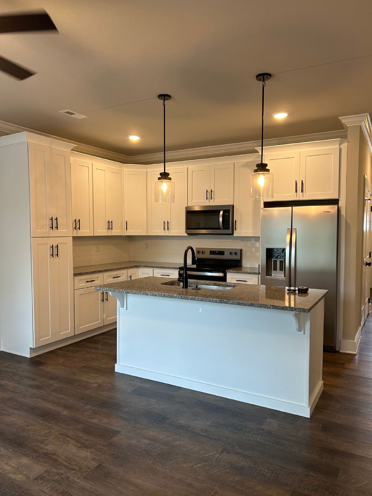 *BRAND NEW* 2 Beds, 2 Baths, 1 Car Garage property image