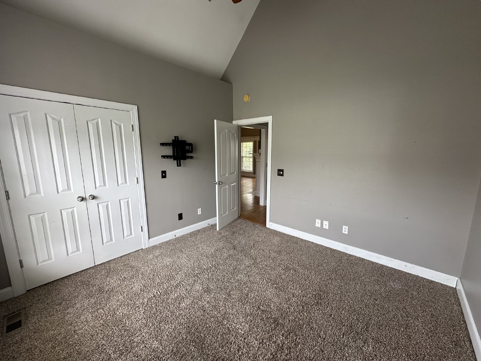 Charming 3 Bed 2 Bath Home In Murfreesboro property image