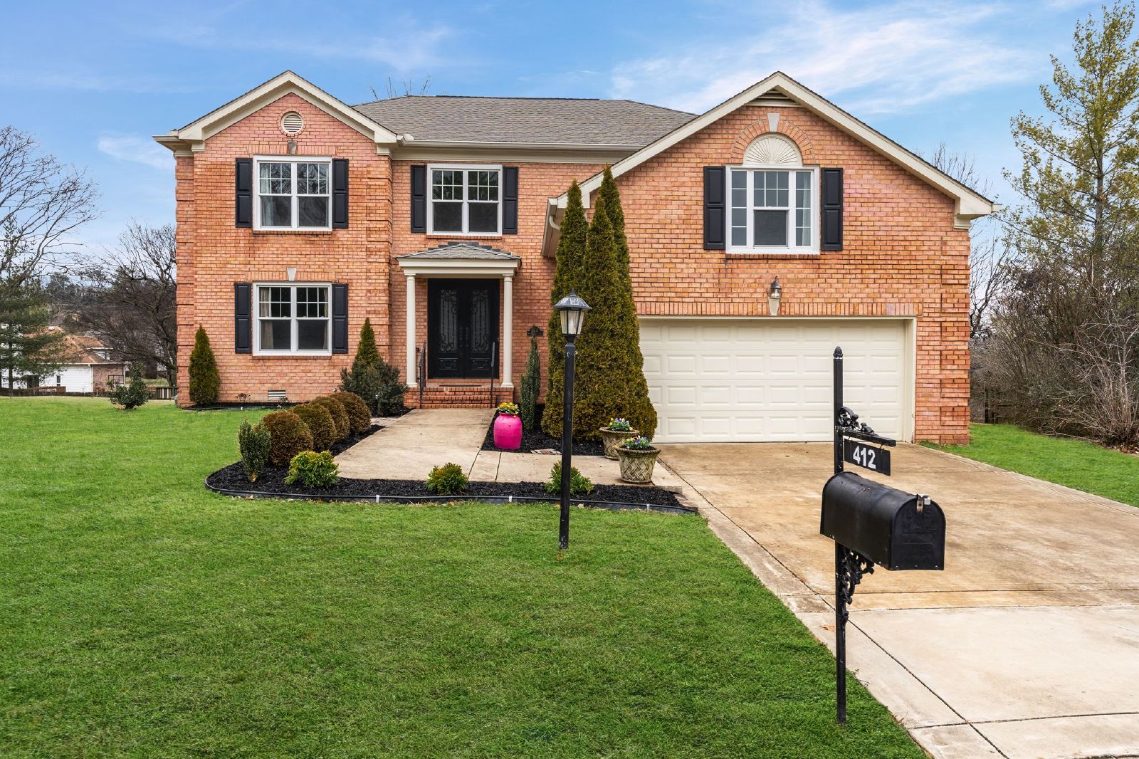 Spacious Cul-de-Sac Home in Sought-After Riverside – Bellevue / West Nashville property image