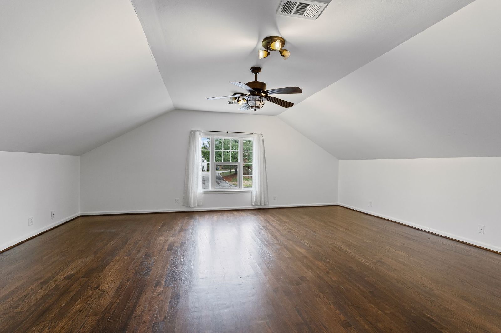 Spacious Cul-de-Sac Home in Sought-After Riverside – Bellevue / West Nashville property image