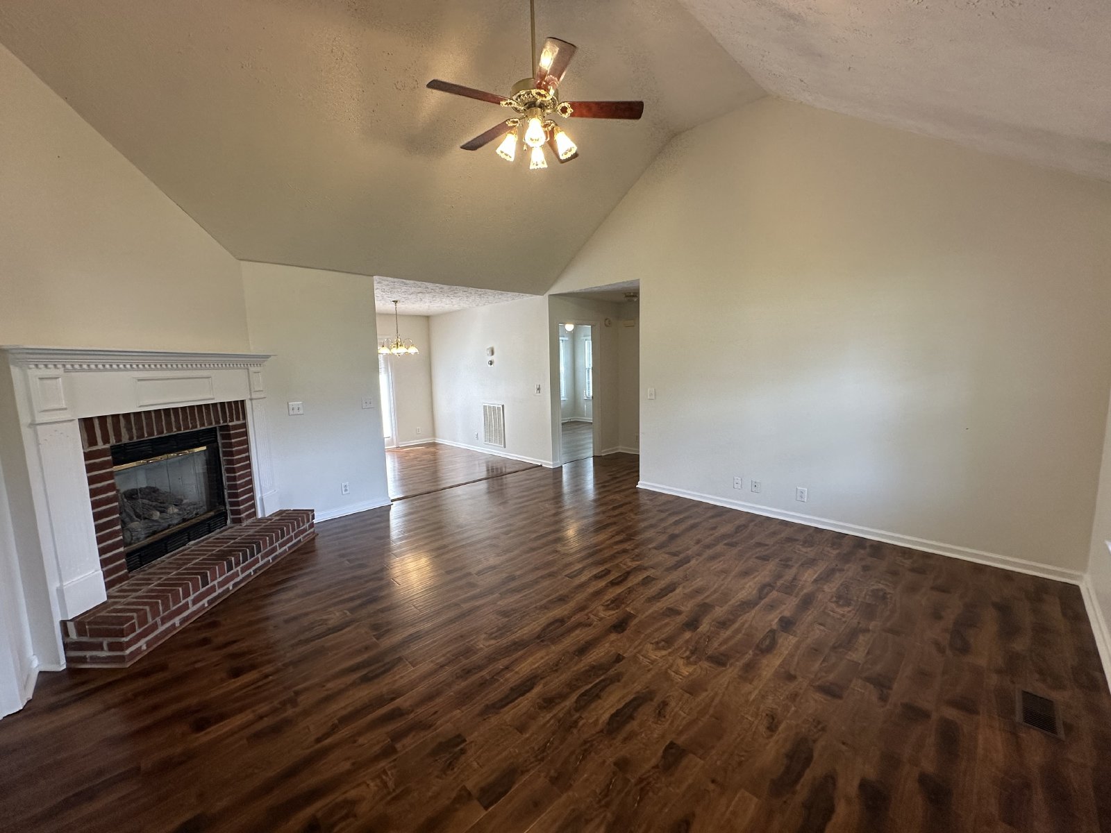 Charming 3 Bed 2 Bath Home In Murfreesboro property image