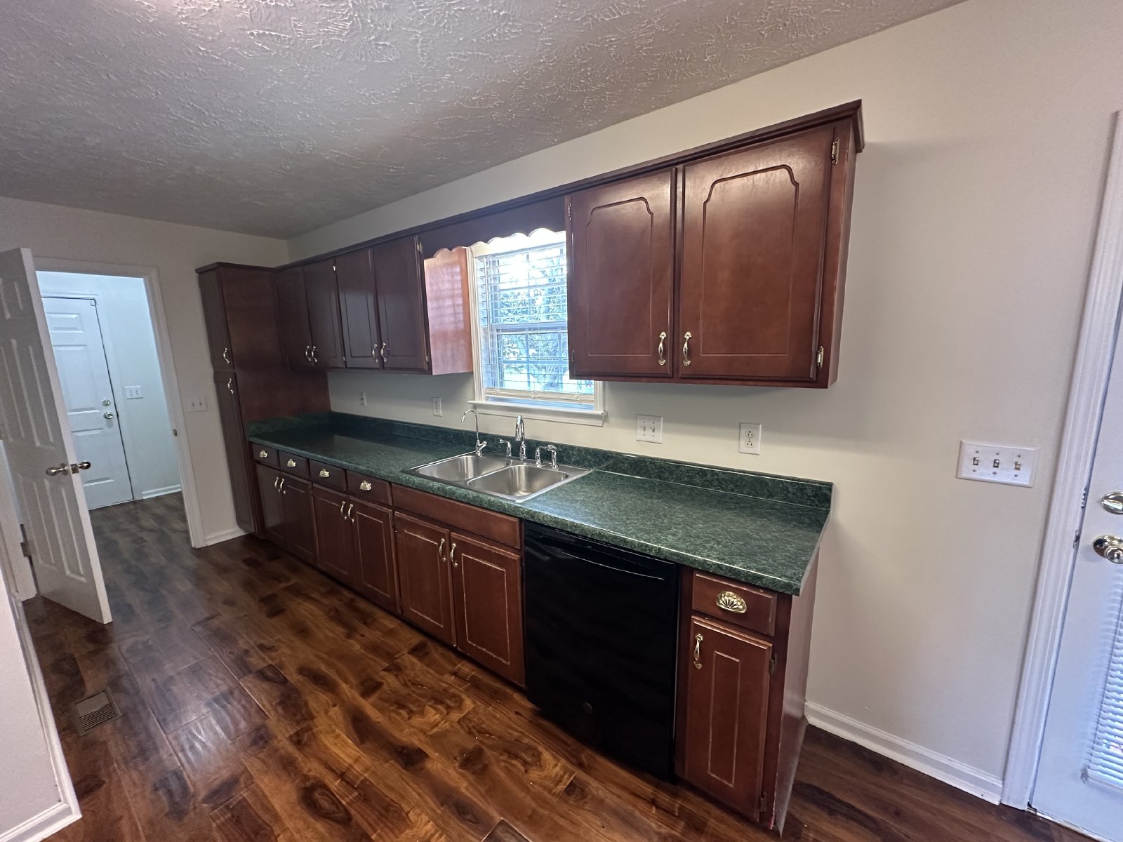Charming 3 Bed 2 Bath Home In Murfreesboro property image