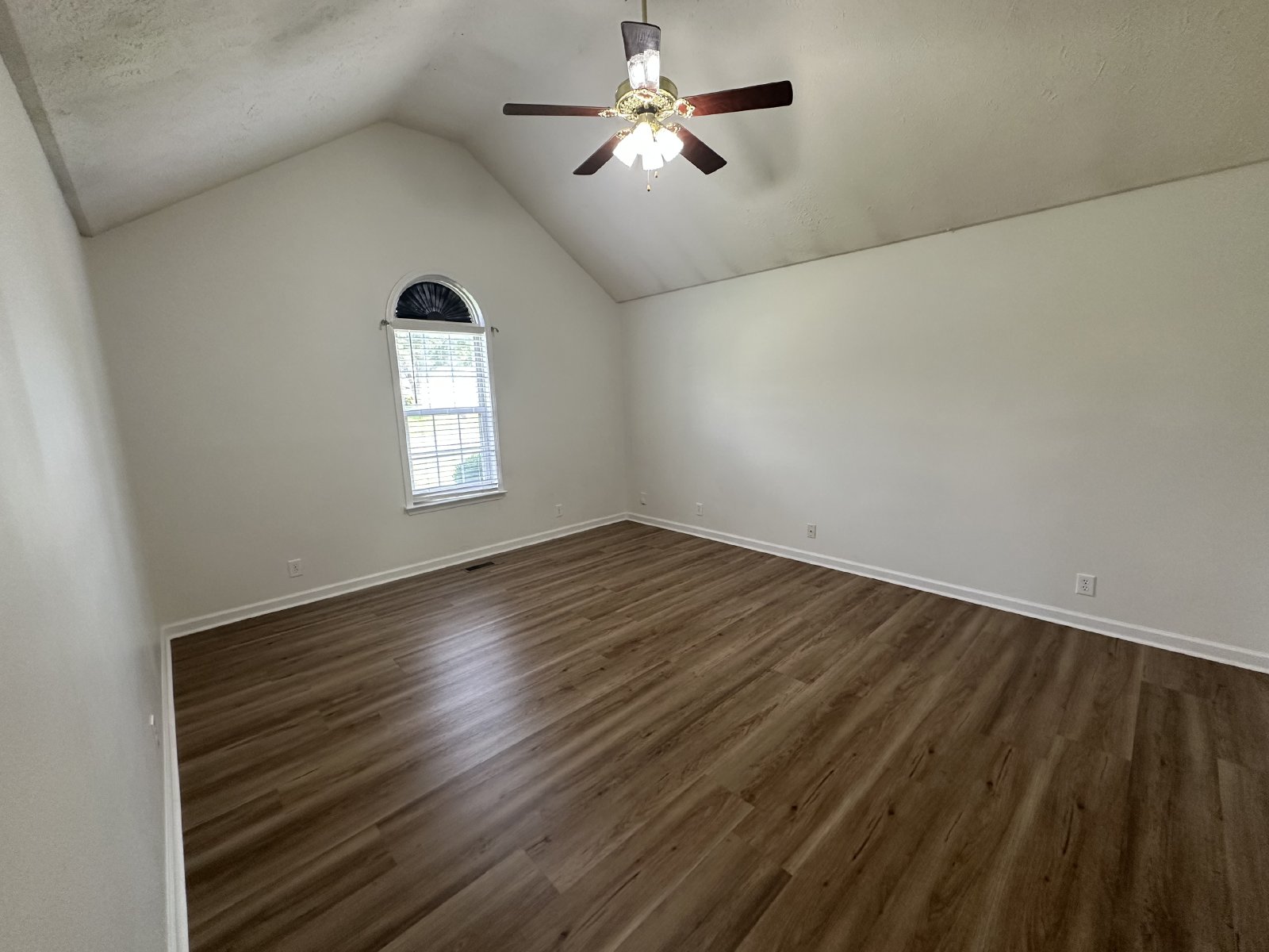 Charming 3 Bed 2 Bath Home In Murfreesboro property image