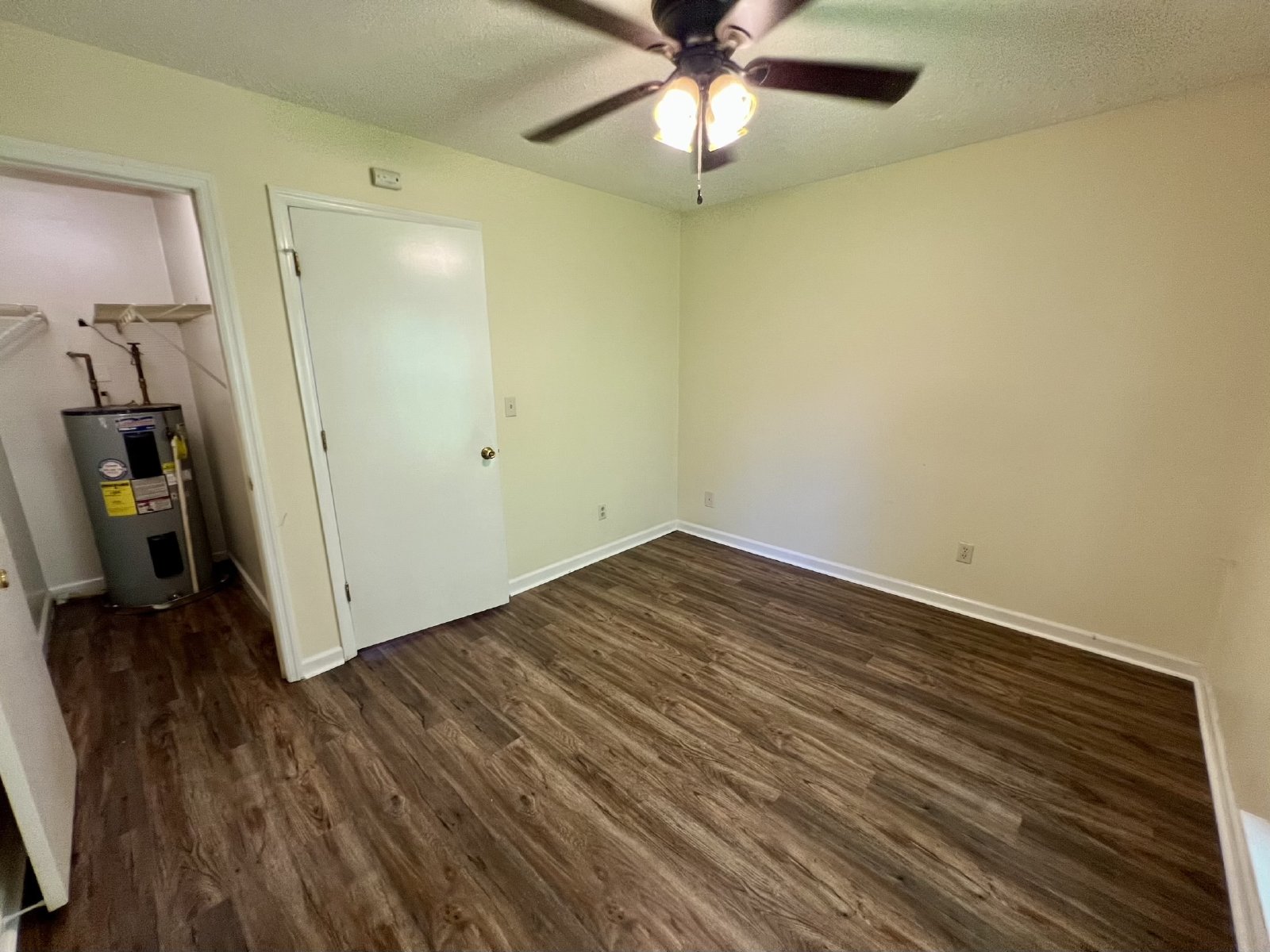 *Upgraded Unit* 1 Bed, 1 Bath Apartment - Ground Level - FREE WATER! property image