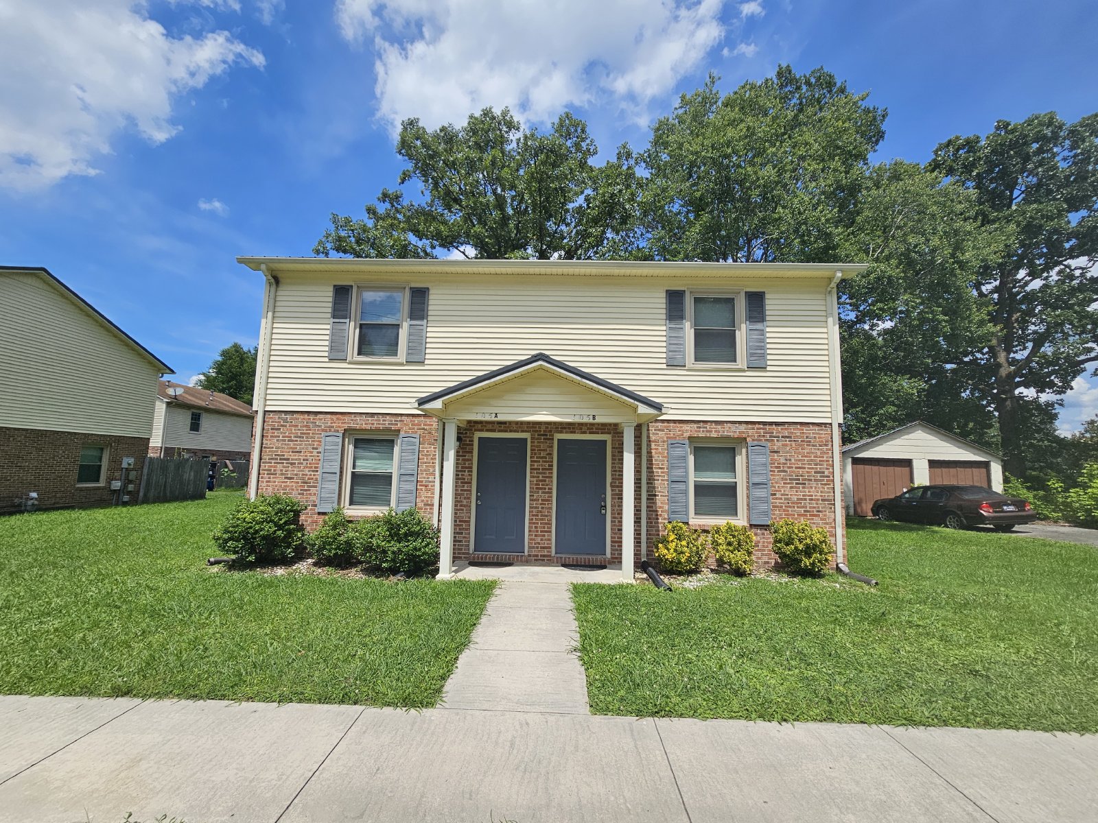 Spacious 2-Story Duplex in Tullahoma! property image