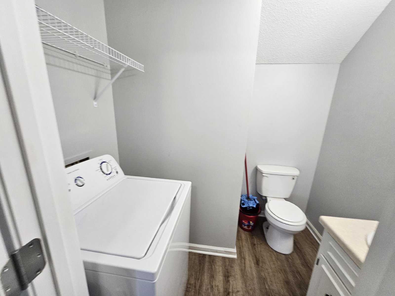 Spacious 2-Story Duplex in Tullahoma! property image