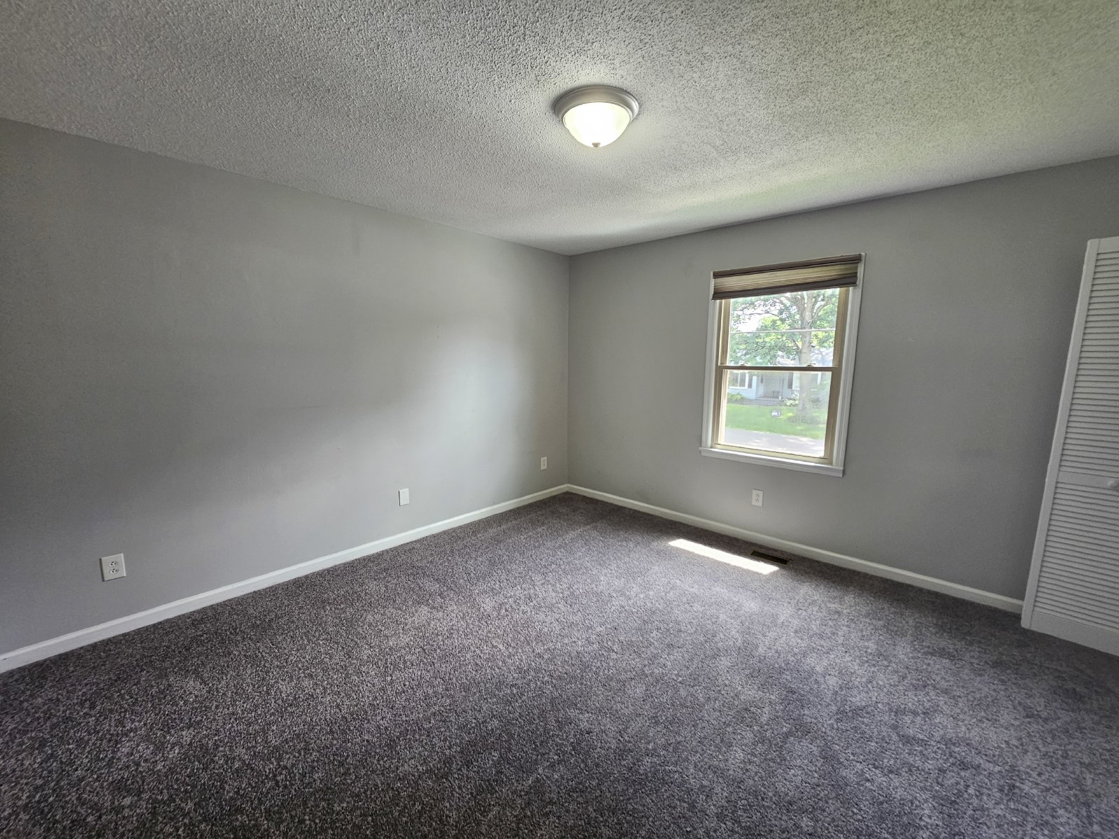 Spacious 2-Story Duplex in Tullahoma! property image