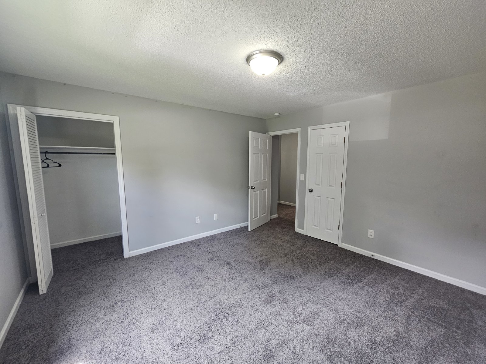 Spacious 2-Story Duplex in Tullahoma! property image