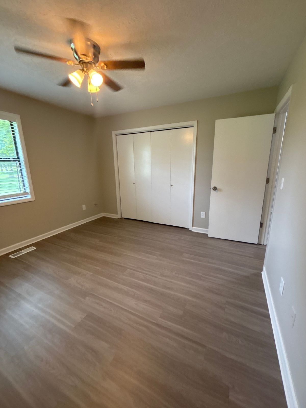 1/2 OFF MOVE IN SPECIAL! - 2 Bedroom Duplex in Manchester! property image